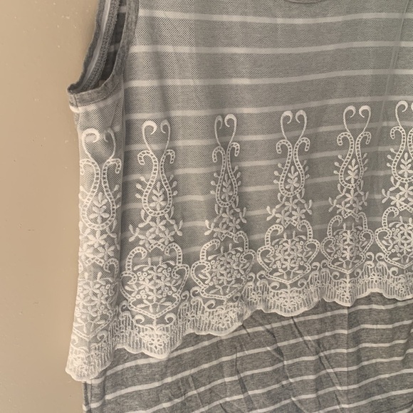 J Crew Embroidered Overlay Tank | XS - Picture 2 of 4